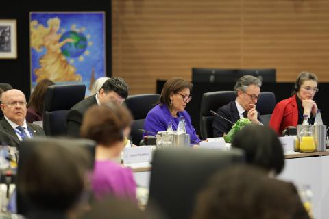 &Delta;ύ&omicron; &beta;&alpha;&sigma;&iota;&kappa;έ&sigmaf; &theta;&epsilon;&mu;&alpha;&tau;&iota;&kappa;έ&sigmaf; &sigma;&tau;&omicron; &tau;&rho;&alpha;&pi;έ&zeta;&iota; &tau;&eta;&sigmaf; ά&tau;&upsilon;&pi;&eta;&sigmaf; &sigma;&upsilon;&nu;ό&delta;&omicron;&upsilon; &upsilon;&pi;&omicron;&upsilon;&rho;&gamma;ώ&nu; &Pi;&alpha;&iota;&delta;&epsilon;ί&alpha;&sigmaf; &sigma;&tau;&eta; &Lambda;&epsilon;&upsilon;&kappa;&omega;&sigma;ί&alpha;-&Epsilon;&kappa;&pi;&alpha;&iota;&delta;&epsilon;&upsilon;&tau;&iota;&kappa;&omicron;ί &kappa;&alpha;&iota; &kappa;&alpha;&lambda;&lambda;&iota;έ&rho;&gamma;&epsilon;&iota;&alpha; &delta;&epsilon;&xi;&iota;&omicron;&tau;ή&tau;&omega;&nu; &sigma;&tau;&omicron; &epsilon;&pi;ί&kappa;&epsilon;&nu;&tau;