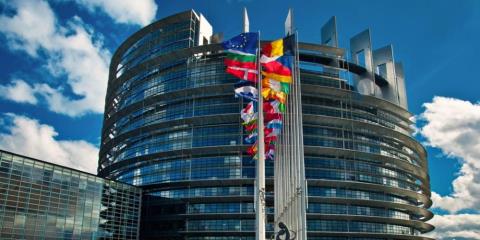 &Eta; &Kappa;&omicron;&mu;&iota;&sigma;&iota;ό&nu; &zeta;&eta;&tau;ά &epsilon;&upsilon;&theta;&upsilon;&gamma;&rho;ά&mu;&mu;&iota;&sigma;&eta; &Kappa;ύ&pi;&rho;&omicron;&upsilon; &mu;&epsilon;&nbsp;&kappa;&alpha;&nu;ό&nu;&epsilon;&sigmaf; &gamma;&iota;&alpha; &pi;&rho;&omicron;&sigma;&omega;&pi;&iota;&kappa;ά&nbsp;&delta;&epsilon;&delta;&omicron;&mu;έ&nu;&alpha; &sigma;&tau;&eta;&nu; &alpha;&nu;&tau;&alpha;&lambda;&lambda;&alpha;&gamma;ή&nbsp;&pi;&lambda;&eta;&rho;&omicron;&phi;&omicron;&rho;&iota;ώ&nu; &gamma;&iota;&alpha; &tau;&rho;&omicron;&mu;&omicron;&kappa;&rho;&alpha;&tau;ί&alpha;