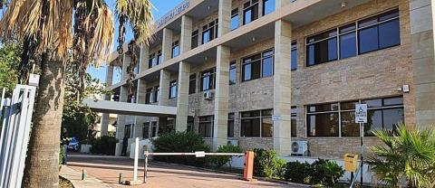 &Sigma;&epsilon; &alpha;&pi;&epsilon;&upsilon;&theta;&epsilon;ί&alpha;&sigmaf; &delta;ί&kappa;&eta; &omicron;&iota; &pi;έ&nu;&tau;&epsilon; &gamma;&iota;&alpha; &sigma;&upsilon;&mu;&mu;&epsilon;&tau;&omicron;&chi;ή &sigma;&epsilon; &epsilon;&gamma;&kappa;&lambda;&eta;&mu;&alpha;&tau;&iota;&kappa;ή &omicron;&rho;&gamma;ά&nu;&omega;&sigma;&eta;-&Tau;&eta; &Delta;&epsilon;&upsilon;&tau;έ&rho;&alpha; &eta; &alpha;&pi;ό&phi;&alpha;&sigma;&eta; &alpha;&nu; &theta;&alpha; &alpha;&phi;&epsilon;&theta;&omicron;ύ&nu; &epsilon;&lambda;&epsilon;ύ&theta;&epsilon;&rho;&omicron;&iota;