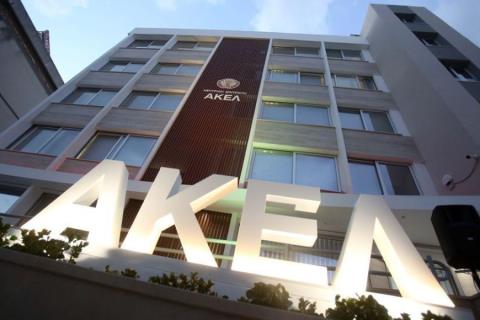 &Theta;&lambda;ί&psi;&eta; &sigma;&tau;&omicron; &Alpha;&Kappa;&Epsilon;&Lambda;-Έ&phi;&upsilon;&gamma;&epsilon; &alpha;&pi;ό &tau;&eta; &zeta;&omega;ή &omicron; &Delta;ώ&nu;&eta;&sigmaf; &Chi;&rho;&iota;&sigma;&tau;&omicron;&phi;ί&nu;&eta;&sigmaf;