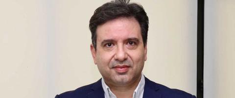 &Sigma;&tau;&omicron; &nu;&omicron;&sigma;&omicron;&kappa;&omicron;&mu;&epsilon;ί&omicron; &omicron; &Chi;&rho;ί&sigma;&tau;&omicron;&sigmaf; &Chi;&rho;&iota;&sigma;&tau;&omicron;&phi;ί&delta;&eta;&sigmaf;, &upsilon;&pi;&omicron;&beta;&lambda;ή&theta;&eta;&kappa;&epsilon; &sigma;&epsilon; &chi;&epsilon;&iota;&rho;&omicron;&upsilon;&rho;&gamma;&iota;&kappa;ή &epsilon;&pi;έ&mu;&beta;&alpha;&sigma;&eta;-&laquo;&Epsilon;&pi;&omicron;&upsilon;&zeta;&iota;ά&sigma;&alpha;&nu; &mu;&alpha;&sigmaf; &tau;&zeta;&alpha;&iota; &epsilon;&tau;&sigma;&alpha;&kappa;&rho;ί&sigma;&alpha;&nu; &mu;&alpha;&sigmaf;&raquo;