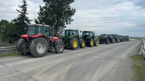 &Sigma;&upsilon;&nu;&epsilon;&chi;ί&zeta;&epsilon;&tau;&alpha;&iota; &eta; &mu;ά&chi;&eta; &gamma;&iota;&alpha; &tau;&eta; &sigma;&upsilon;&mu;&phi;&omega;&nu;ί&alpha; Mercosur-&Epsilon;&tau;&omicron;&iota;&mu;ά&zeta;&omicron;&nu;&tau;&alpha;&iota; &gamma;&iota;&alpha; &nu;έ&epsilon;&sigmaf; &kappa;&iota;&nu;&eta;&tau;&omicron;&pi;&omicron;&iota;ή&sigma;&epsilon;&iota;&sigmaf; &omicron;&iota; &alpha;&gamma;&rho;ό&tau;&epsilon;&sigmaf; &sigma;&tau;&iota;&sigmaf; 14 &Phi;&epsilon;&beta;&rho;&omicron;&upsilon;&alpha;&rho;ί&omicron;&upsilon;