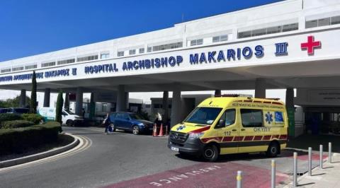 &Tau;&rho;&alpha;&upsilon;&mu;&alpha;&tau;ί&sigma;&tau;&eta;&kappa;&alpha;&nu; &gamma;&omicron;&nu;&epsilon;ί&sigmaf;, &tau;&alpha; &delta;ύ&omicron; &pi;&alpha;&iota;&delta;&iota;ά &tau;&omicron;&upsilon;&sigmaf; &kappa;&alpha;&iota; 63&chi;&rho;&omicron;&nu;&eta; &sigma;&epsilon; &tau;&rho;&omicron;&chi;&alpha;ί&omicron; &sigma;&tau;&eta;&nu; &Pi;ά&phi;&omicron;-&Sigma;&epsilon; &sigma;&omicron;&beta;&alpha;&rho;ή &kappa;&alpha;&tau;ά&sigma;&tau;&alpha;&sigma;&eta; &sigma;&tau;&omicron; &Mu;&alpha;&kappa;ά&rho;&epsilon;&iota;&omicron; &pi;&epsilon;&nu;&tau;ά&mu;&eta;&nu;&omicron; &kappa;&omicron;&rho;&iota;&tau;&sigma;ά&kappa;&iota;