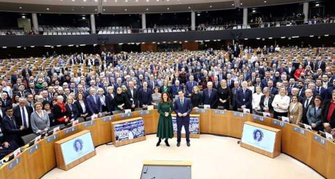 &Sigma;&tau;&eta;&nu; &Kappa;ύ&pi;&rho;&omicron; &sigma;&tau;&iota;&sigmaf; 7-9 &Phi;&epsilon;&beta;&rho;&omicron;&upsilon;&alpha;&rho;ί&omicron;&upsilon; &tau;&omicron; &Pi;&rho;&omicron;&epsilon;&delta;&rho;&epsilon;ί&omicron; &Epsilon;&upsilon;&rho;&omega;&pi;&alpha;ϊ&kappa;ή&sigmaf; &Epsilon;&pi;&iota;&tau;&rho;&omicron;&pi;ή&sigmaf; &Pi;&epsilon;&rho;&iota;&phi;&epsilon;&rho;&epsilon;&iota;ώ&nu;