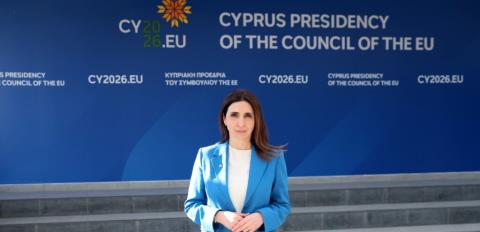 &Tau;&eta;&nu; έ&nu;&tau;&alpha;&xi;&eta; &tau;&omicron;&upsilon; &Mu;&alpha;&upsilon;&rho;&omicron;&beta;&omicron;&upsilon;&nu;ί&omicron;&upsilon; &sigma;&tau;&eta;&nu; &Epsilon;&Epsilon; &sigma;&upsilon;&zeta;ή&tau;&eta;&sigma;&epsilon; &eta; &Rho;&alpha;&omicron;&upsilon;&nu;ά &mu;&epsilon; &tau;&eta;&nu; &omicron;&mu;ό&lambda;&omicron;&gamma;ό &tau;&eta;&sigmaf;