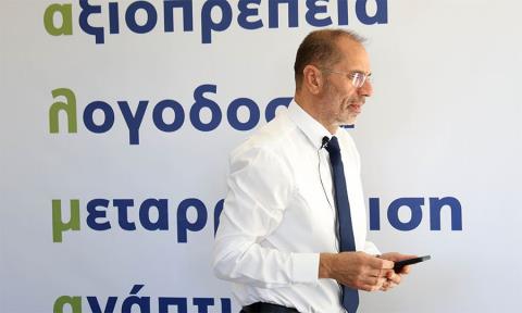 &Omega;&rho;&alpha;&iota;&omicron;&pi;&omicron;&iota;&eta;&mu;έ&nu;&eta; &chi;&alpha;&rho;&alpha;&kappa;&tau;ή&rho;&iota;&sigma;&epsilon; &tau;&eta;&nu; &epsilon;&iota;&kappa;ό&nu;&alpha; &pi;&omicron;&upsilon; &pi;&alpha;&rho;&omicron;&upsilon;&sigma;ί&alpha;&sigma;&epsilon; &omicron; &Pi;&rho;ό&epsilon;&delta;&rho;&omicron;&sigmaf; &tau;&omicron; Ά&lambda;&mu;&alpha;-&laquo;&Alpha;&pi;έ&chi;&epsilon;&iota; &epsilon;&pi;&iota;&kappa;ί&nu;&delta;&upsilon;&nu;&alpha; &alpha;&pi;ό &tau;&eta;&nu; &pi;&rho;&alpha;&gamma;&mu;&alpha;&tau;&iota;&kappa;ό&tau;&eta;&tau;&alpha; &pi;&omicron;&upsilon; &beta;&iota;ώ&nu;&epsilon;&iota; &eta; &kappa;&omicron;&iota;&nu;&omega;&nu;ί&alpha;&raquo;