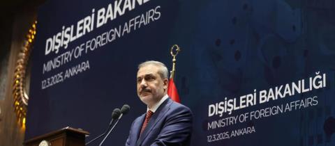 &Kappa;&upsilon;&pi;&rho;&iota;&alpha;&kappa;ό, &Tau;&epsilon;&lambda;&omega;&nu;&epsilon;&iota;&alpha;&kappa;ή Έ&nu;&omega;&sigma;&eta; &kappa;&alpha;&iota; &theta;&epsilon;&omega;&rho;ή&sigma;&epsilon;&iota;&sigmaf; &Sigma;έ&nu;&gamma;&kappa;&epsilon;&nu; &sigma;&upsilon;&zeta;ή&tau;&eta;&sigma;&epsilon; &omicron; &Phi;&iota;&nu;&tau;ά&nu; &mu;&epsilon; &tau;&omicron;&nu; &epsilon;&pi;ί&tau;&rho;&omicron;&pi;&omicron; &Delta;&iota;&epsilon;ύ&rho;&upsilon;&nu;&sigma;&eta;&sigmaf; &tau;&eta;&sigmaf; &Epsilon;&Epsilon;