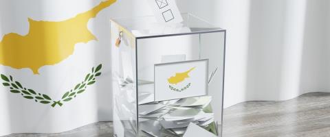 &Sigma;&tau;&alpha; 26 &tau;&alpha; &epsilon;&gamma;&gamma;&epsilon;&gamma;&rho;&alpha;&mu;&mu;έ&nu;&alpha; &pi;&omicron;&lambda;&iota;&tau;&iota;&kappa;ά &kappa;ό&mu;&mu;&alpha;, &alpha;&kappa;ό&mu;&eta; &sigma;&tau;&eta;&nu; &alpha;&nu;&alpha;&mu;&omicron;&nu;ή &gamma;&iota;&alpha; έ&gamma;&kappa;&rho;&iota;&sigma;&eta; &laquo;Ά&mu;&epsilon;&sigma;&eta; &Delta;&eta;&mu;&omicron;&kappa;&rho;&alpha;&tau;ί&alpha;&raquo; &kappa;&alpha;&iota; &laquo;&Sigma;ή&kappa;&omicron;&upsilon; &Pi;ά&nu;&omega;&raquo;-&Pi;έ&rho;&alpha;&nu; &tau;&omega;&nu; 560 &chi;&iota;&lambda;. &omicron;&iota; &psi;&eta;&phi;&omicron;&phi;ό&rho;&omicron;&iota;