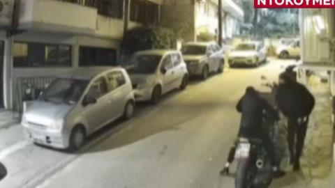 &Beta;&Iota;&Nu;&Tau;&Epsilon;&Omicron;: &Omicron; &alpha;&pi;ί&theta;&alpha;&nu;&omicron;&sigmaf; &delta;&iota;ά&lambda;&omicron;&gamma;&omicron;&sigmaf; &delta;ύ&omicron; &lambda;&eta;&sigma;&tau;ώ&nu; &mu;&epsilon; &gamma;&upsilon;&nu;&alpha;ί&kappa;&alpha; &tau;&eta;&nu; &sigma;&tau;&iota;&gamma;&mu;ή &pi;&omicron;&upsilon; &kappa;&lambda;έ&beta;&omicron;&upsilon;&nu; &mu;&omicron;&tau;&omicron;&sigma;&iota;&kappa;&lambda;έ&tau;&alpha;