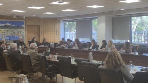 &Delta;&epsilon;&kappa;&alpha;&tau;&rho;ί&alpha; &chi;&rho;ό&nu;&iota;&alpha; &mu;&epsilon;&tau;ά &sigma;&tau;&omicron; &tau;&rho;&alpha;&pi;έ&zeta;&iota; &eta; &pi;&omicron;&iota;&nu;&iota;&kappa;ή &epsilon;&upsilon;&theta;ύ&nu;&eta; &alpha;&xi;&iota;&omega;&mu;&alpha;&tau;&omicron;ύ&chi;&omega;&nu;-&Epsilon;&pi;&iota;&phi;&upsilon;&lambda;ά&xi;&epsilon;&iota;&sigmaf; &Kappa;&upsilon;&beta;έ&rho;&nu;&eta;&sigma;&eta;&sigmaf; &kappa;&alpha;&iota; &Nu;&Upsilon; &gamma;&iota;&alpha; &tau;&eta;&nu; &pi;&rho;ό&tau;&alpha;&sigma;&eta; &Chi;&alpha;&tau;&zeta;&eta;&gamma;&iota;ά&nu;&nu;&eta;