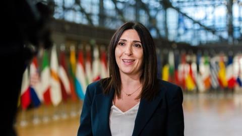 &Pi;&alpha;&rho;έ&mu;&beta;&alpha;&sigma;&eta; &Rho;&alpha;&omicron;&upsilon;&nu;ά &sigma;&tau;&eta;&nbsp;&sigma;&upsilon;&zeta;ή&tau;&eta;&sigma;&eta; &tau;&omicron;&upsilon; &Epsilon;&upsilon;&rho;&omega;&pi;&alpha;ϊ&kappa;&omicron;ύ &Kappa;&omicron;&iota;&nu;&omicron;&beta;&omicron;&upsilon;&lambda;ί&omicron;&upsilon;: &Eta; &alpha;&nu;&tau;&alpha;&gamma;&omega;&nu;&iota;&sigma;&tau;&iota;&kappa;ό&tau;&eta;&tau;&alpha; &sigma;&upsilon;&nu;&delta;έ&epsilon;&tau;&alpha;&iota; ά&mu;&epsilon;&sigma;&alpha; &mu;&epsilon; &sigma;&tau;&rho;&alpha;&tau;&eta;&gamma;&iota;&kappa;ή &alpha;&upsilon;&tau;&omicron;&nu;&omicron;&mu;ί&alpha;