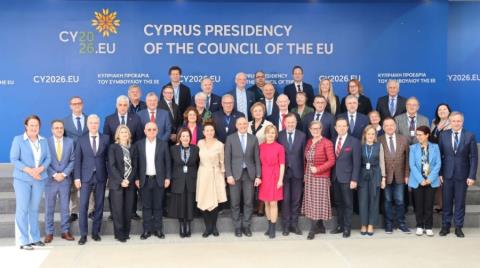 &Mu;&epsilon; &epsilon;&pi;&iota;&tau;&upsilon;&chi;ί&alpha; &omicron;&lambda;&omicron;&kappa;&lambda;&eta;&rho;ώ&theta;&eta;&kappa;&alpha;&nu; &omicron;&iota; &epsilon;&rho;&gamma;&alpha;&sigma;ί&epsilon;&sigmaf; &tau;&omicron;&upsilon; &epsilon;&kappa;&tau;ό&sigmaf; έ&delta;&rho;&alpha;&sigmaf; &Pi;&rho;&omicron;&epsilon;&delta;&rho;&epsilon;ί&omicron;&upsilon; &tau;&eta;&sigmaf; &Epsilon;&upsilon;&rho;&omega;&pi;&alpha;ϊ&kappa;ή&sigmaf; &Epsilon;&pi;&iota;&tau;&rho;&omicron;&pi;ή&sigmaf; &tau;&omega;&nu; &Pi;&epsilon;&rho;&iota;&phi;&epsilon;&rho;&epsilon;&iota;ώ&nu; &sigma;&tau;&eta;&nu; &Kappa;ύ&pi;&rho;&omicron;