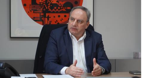 AK&Epsilon;&Lambda; &gamma;&iota;&alpha; &tau;&eta; &mu;&epsilon;&tau;&alpha;&phi;&omicron;&rho;ά &tau;&omicron;&upsilon; &Sigma;&iota;&mu;ό&nu; &Alpha;ϊ&kappa;&omicron;ύ&tau; &sigma;&tau;&omicron; &Iota;&sigma;&rho;&alpha;ή&lambda;: &Eta; &alpha;&pi;ό&phi;&alpha;&sigma;&eta; &tau;&eta;&sigmaf; &Kappa;&upsilon;&beta;έ&rho;&nu;&eta;&sigma;&eta;&sigmaf; &delta;&eta;&mu;&iota;&omicron;&upsilon;&rho;&gamma;&epsilon;ί έ&nu;&alpha; &alpha;&nu;&eta;&sigma;&upsilon;&chi;&eta;&tau;&iota;&kappa;ό &pi;&rho;&omicron;&eta;&gamma;&omicron;ύ&mu;&epsilon;&nu;&omicron;