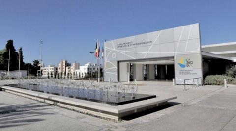 &Alpha;&rho;&chi;ί&zeta;&epsilon;&iota; &tau;&eta;&nu; &Tau;&epsilon;&tau;ά&rho;&tau;&eta; &eta; ά&tau;&upsilon;&pi;&eta; &sigma;&upsilon;&nu;ά&nu;&tau;&eta;&sigma;&eta; &Epsilon;&pi;&iota;&tau;&rho;&omicron;&pi;ή&sigmaf; &Kappa;&omicron;&iota;&nu;&omega;&nu;&iota;&kappa;ή&sigmaf; &Pi;&rho;&omicron;&sigma;&tau;&alpha;&sigma;ί&alpha;&sigmaf; &Epsilon;&Epsilon;