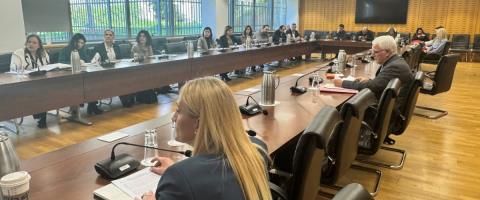 &Sigma;&tau;&iota;&sigmaf; 389 &omicron;&iota; &pi;&rho;&omicron;&sigma;&lambda;ή&psi;&epsilon;&iota;&sigmaf; &Alpha;&mu;&epsilon;&Alpha; &sigma;&tau;&omicron; &epsilon;&upsilon;&rho;ύ&tau;&epsilon;&rho;&omicron; &Delta;&eta;&mu;ό&sigma;&iota;&omicron; &alpha;&pi;ό &tau;&omicron; 2010-&Tau;&alpha; &sigma;&tau;&omicron;&iota;&chi;&epsilon;ί&alpha; &pi;&omicron;&upsilon; &alpha;&kappa;&omicron;ύ&sigma;&tau;&eta;&kappa;&alpha;&nu; &sigma;&tau;&eta; &Beta;&omicron;&upsilon;&lambda;ή