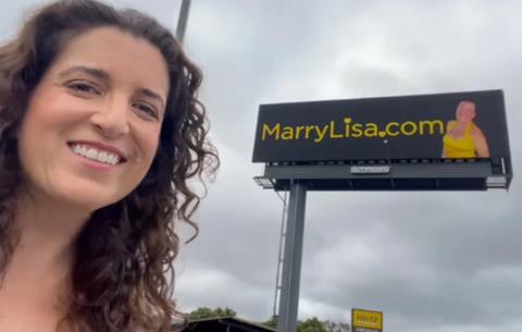 &Eta; 42&chi;&rho;&omicron;&nu;&eta; &pi;&omicron;&upsilon; &xi;ό&delta;&epsilon;&psi;&epsilon; &mu;&iota;&alpha; &pi;&epsilon;&rho;&iota;&omicron;&upsilon;&sigma;ί&alpha; &sigma;&epsilon; &delta;&iota;&alpha;&phi;&eta;&mu;&iota;&sigma;&tau;&iota;&kappa;έ&sigmaf; &pi;&iota;&nu;&alpha;&kappa;ί&delta;&epsilon;&sigmaf; &mu;&epsilon; &tau;&omicron; &mu;ή&nu;&upsilon;&mu;&alpha; &laquo;&Pi;&alpha;&nu;&tau;&rho;έ&psi;&omicron;&upsilon; &mu;&epsilon;&raquo; &beta;&rho;ή&kappa;&epsilon; &rho;&alpha;&nu;&tau;&epsilon;&beta;&omicron;ύ