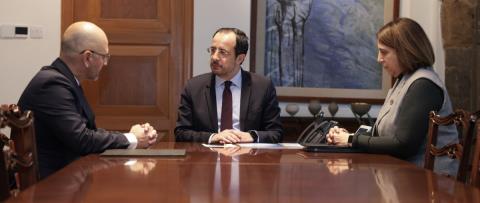 &Delta;&epsilon;&nu; &delta;&iota;&epsilon;&rho;&epsilon;&upsilon;&nu;ά &omicron;&tau;&iota;&delta;ή&pi;&omicron;&tau;&epsilon; &gamma;&iota;&alpha; &tau;&omicron;&nu; &Delta;ή&mu;&omicron; &Pi;ά&phi;&omicron;&upsilon; &eta; &Epsilon;&lambda;&epsilon;&gamma;&kappa;&tau;&iota;&kappa;ή-&Alpha;&xi;&iota;&omicron;&lambda;&omicron;&gamma;&epsilon;ί &tau;&iota;&sigmaf; &kappa;&alpha;&tau;&alpha;&gamma;&gamma;&epsilon;&lambda;ί&epsilon;&sigmaf; &pi;&omicron;&upsilon; έ&phi;&tau;&alpha;&sigma;&alpha;&nu; &epsilon;&nu;ώ&pi;&iota;ό&nu; &tau;&eta;&sigmaf;