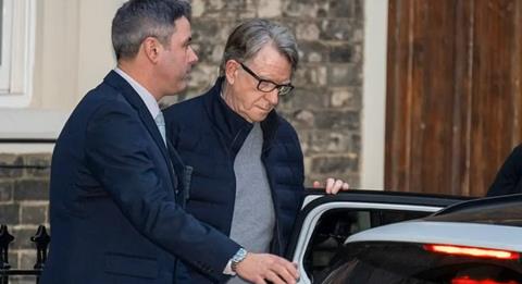 &Sigma;&upsilon;&nu;&epsilon;&lambda;ή&phi;&theta;&eta; &omicron; &pi;&rho;ώ&eta;&nu; &pi;&rho;&epsilon;&sigma;&beta;&epsilon;&upsilon;&tau;ή&sigmaf; &tau;&eta;&sigmaf; &Beta;&rho;&epsilon;&tau;&alpha;&nu;ί&alpha;&sigmaf;, &Pi;ί&tau;&epsilon;&rho; &Mu;ά&nu;&tau;&epsilon;&lambda;&sigma;&omicron;&nu; &gamma;&iota;&alpha; &epsilon;&mu;&pi;&lambda;&omicron;&kappa;ή &sigma;&tau;&omicron; &sigma;&kappa;ά&nu;&delta;&alpha;&lambda;&omicron; E&pi;&sigma;&tau;ά&iota;&nu;