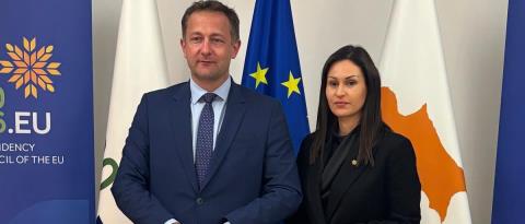 &Theta;&epsilon;&tau;&iota;&kappa;ή &alpha;&nu;&tau;&alpha;&pi;ό&kappa;&rho;&iota;&sigma;&eta; &Kappa;&omicron;&mu;&iota;&sigma;&iota;ό&nu; &gamma;&iota;&alpha; &omicron;&iota;&kappa;&omicron;&nu;&omicron;&mu;&iota;&kappa;ή &beta;&omicron;ή&theta;&epsilon;&iota;&alpha; &sigma;&tau;&omicron;&upsilon;&sigmaf; &kappa;&tau;&eta;&nu;&omicron;&tau;&rho;ό&phi;&omicron;&upsilon;&sigmaf;-&laquo;&Delta;&iota;&alpha;&theta;έ&sigma;&iota;&mu;&alpha; 500.000 &epsilon;&mu;&beta;ό&lambda;&iota;&alpha;, &alpha;&rho;&chi;ί&zeta;&epsilon;&iota; &alpha;&pi;ό &sigma;ή&mu;&epsilon;&rho;&alpha;