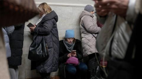 &Epsilon;&kappa;&rho;ή&xi;&epsilon;&iota;&sigmaf; &sigma;&tau;&omicron; &Kappa;ί&epsilon;&beta;&omicron; &mu;&epsilon;&tau;ά &alpha;&pi;ό &rho;&omega;&sigma;&iota;&kappa;ή &epsilon;&pi;&iota;&delta;&rho;&omicron;&mu;ή &mu;&epsilon; drones &kappa;&alpha;&iota; &pi;&upsilon;&rho;&alpha;ύ&lambda;&omicron;&upsilon;&sigmaf;