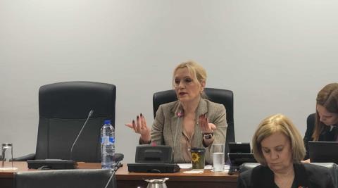 &Zeta;&eta;&tau;ά &epsilon;&nu;&eta;&mu;έ&rho;&omega;&sigma;&eta; &Epsilon;&phi;. &Phi;&omicron;&rho;&omicron;&lambda;&omicron;&gamma;ί&alpha;&sigmaf; &alpha;&pi;ό &Alpha;&rho;&chi;ή &kappa;&alpha;&tau;ά &tau;&eta;&sigmaf; &Delta;&iota;&alpha;&phi;&theta;&omicron;&rho;ά&sigmaf; ό&tau;&alpha;&nu; &delta;&iota;&alpha;&pi;&iota;&sigma;&tau;ώ&nu;&epsilon;&iota; &epsilon;&nu;&delta;&epsilon;&chi;ό&mu;&epsilon;&nu;&eta; &delta;&iota;ά&pi;&rho;&alpha;&xi;&eta; &delta;&iota;&alpha;&phi;&theta;&omicron;&rho;ά&sigmaf; &eta; &Epsilon;&iota;&rho;ή&nu;&eta;-&Upsilon;&pi;έ&beta;&alpha;&lambda;&epsilon; &pi;&rho;ό&tau;&alpha;&sigma;&eta; &nu;&omicron;&mu;&omicron;&upsilon;