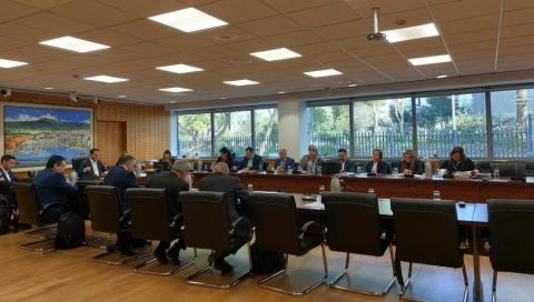 &Psi;ή&phi;&iota;&sigma;&eta; &nu;&omicron;&mu;&omicron;&theta;&epsilon;&sigma;ί&alpha;&sigmaf; &gamma;&iota;&alpha; &alpha;&gamma;&omicron;&rho;ά &alpha;&kappa;&iota;&nu;ή&tau;&omega;&nu; &alpha;&pi;ό &alpha;&lambda;&lambda;&omicron;&delta;&alpha;&pi;&omicron;ύ&sigmaf; &pi;&rho;&iota;&nu; &tau;&eta; &delta;&iota;ά&lambda;&upsilon;&sigma;&eta; &Beta;&omicron;&upsilon;&lambda;ή&sigmaf; &zeta;ή&tau;&eta;&sigma;&epsilon; &eta; &Epsilon;&pi;&iota;&tau;&rho;&omicron;&pi;ή &Epsilon;&sigma;&omega;&tau;&epsilon;&rho;&iota;&kappa;ώ&nu;