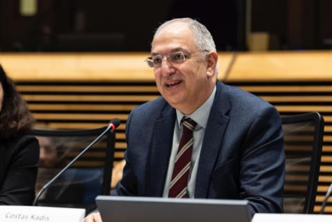 &Kappa;&alpha;&delta;ή&sigmaf; &kappa;&alpha;&iota; &Phi;&omicron;&nu; &nu;&tau;&epsilon;&rho; &Lambda;ά&iota;&epsilon;&nu; &epsilon;&gamma;&kappa;&alpha;&iota;&nu;&iota;ά&zeta;&omicron;&upsilon;&nu; &tau;&iota;&sigmaf; &Epsilon;&upsilon;&rho;&omega;&pi;&alpha;ϊ&kappa;έ&sigmaf; &Eta;&mu;έ&rho;&epsilon;&sigmaf; &Omega;&kappa;&epsilon;&alpha;&nu;ώ&nu; &sigma;&tau;&iota;&sigmaf; &Beta;&rho;&upsilon;&xi;έ&lambda;&lambda;&epsilon;&sigmaf; &tau;&eta; &Delta;&epsilon;&upsilon;&tau;έ&rho;&alpha;