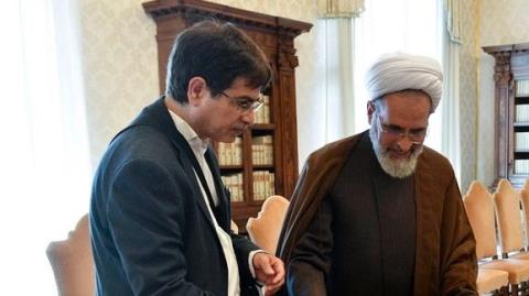 &Omicron; &Alpha;&lambda;&iota;&rho;&epsilon;&zeta;ά &Alpha;&rho;ά&phi;&iota; &alpha;&nu;&alpha;&lambda;&alpha;&mu;&beta;ά&nu;&epsilon;&iota; &pi;&rho;&omicron;&sigma;&omega;&rho;&iota;&nu;ά &tau;&omicron; &rho;ό&lambda;&omicron; &tau;&omicron;&upsilon; &alpha;&nu;ώ&tau;&alpha;&tau;&omicron;&upsilon; &eta;&gamma;έ&tau;&eta; &sigma;&tau;&omicron; &Iota;&rho;ά&nu;