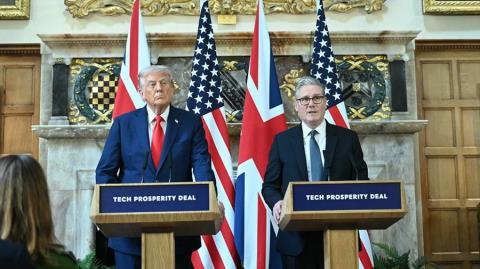 &Beta;έ&lambda;&eta; &Tau;&rho;&alpha;&mu;&pi; &kappa;&alpha;&tau;ά &Sigma;&tau;ά&rho;&mu;&epsilon;&rho;-&laquo;&Epsilon;ί&nu;&alpha;&iota; &lambda;&upsilon;&pi;&eta;&rho;ό &nu;&alpha; &beta;&lambda;έ&pi;&epsilon;&iota;&sigmaf; &tau;&eta; &sigma;&chi;έ&sigma;&eta; &Omicron;&upsilon;ά&sigma;&iota;&nu;&gamma;&kappa;&tau;&omicron;&nu; &kappa;&alpha;&iota; &Lambda;&omicron;&nu;&delta;ί&nu;&omicron;&upsilon; &nu;&alpha; &mu;&eta;&nu; &epsilon;ί&nu;&alpha;&iota; ό&pi;&omega;&sigmaf; &pi;&rho;&iota;&nu;&raquo;