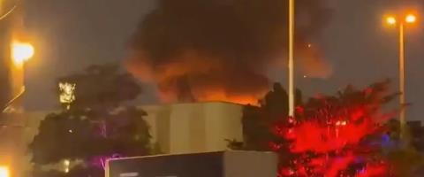 ΒΙΝΤΕΟ: Η στιγμή που ιρανικό drone χτυπά το αμερικανικό προξενείο στο Ντουμπάι