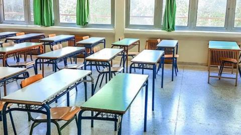 &Chi;&omega;&rho;ί&sigmaf; &pi;&rho;&omicron;&beta;&lambda;ή&mu;&alpha;&tau;&alpha; &lambda;&epsilon;&iota;&tau;&omicron;&upsilon;&rho;&gamma;&omicron;ύ&nu; &tau;&alpha; &sigma;&chi;&omicron;&lambda;&epsilon;ί&alpha; &sigma;&tau;&eta;&nu; &Pi;ά&phi;&omicron; &pi;&omicron;&upsilon; &epsilon;&pi;&eta;&rho;&epsilon;ά&sigma;&tau;&eta;&kappa;&alpha;&nu; &lambda;ό&gamma;&omega; &epsilon;&kappa;&kappa;έ&nu;&omega;&sigma;&eta;&sigmaf;-&Iota;&kappa;&alpha;&nu;&omicron;&pi;&omicron;&iota;&eta;&tau;&iota;&kappa;ή &eta; &pi;&rho;&omicron;&sigma;έ&lambda;&epsilon;&upsilon;&sigma;&eta; &tau;&omega;&nu; &mu;&alpha;&theta;&eta;&tau;ώ&nu;