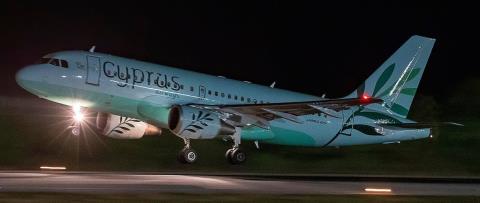 Έ&phi;&tau;&alpha;&sigma;&epsilon; &eta; &pi;&rho;ώ&tau;&eta; &pi;&tau;ή&sigma;&eta; &epsilon;&pi;&alpha;&nu;&alpha;&pi;&alpha;&tau;&rho;&iota;&sigma;&mu;&omicron;ύ &Kappa;&upsilon;&pi;&rho;ί&omega;&nu; &alpha;&pi;ό &tau;&omicron; &Nu;&tau;&omicron;&upsilon;&mu;&pi;ά&iota;-&Epsilon;&pi;έ&sigma;&tau;&rho;&epsilon;&psi;&alpha;&nu; &sigma;&upsilon;&nu;&omicron;&lambda;&iota;&kappa;ά 182 &pi;&omicron;&lambda;ί&tau;&epsilon;&sigmaf;, &alpha;&nu;ά&mu;&epsilon;&sigma;ά &tau;&omicron;&upsilon;&sigmaf; &tau;&rho;ί&alpha; &beta;&rho;έ&phi;&eta;