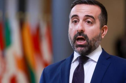 &Xi;&epsilon;&kappa;ά&theta;&alpha;&rho;&omicron;&sigmaf; &omicron; &Iota;&omega;&alpha;&nu;&nu;ί&delta;&eta;&sigmaf; &gamma;&iota;&alpha; &tau;&eta;&nu; &kappa;&rho;ί&sigma;&eta; &sigma;&tau;&eta; &Mu;έ&sigma;&eta; &Alpha;&nu;&alpha;&tau;&omicron;&lambda;ή-&laquo;&Delta;&epsilon;&nu; &upsilon;&pi;ή&rho;&xi;&epsilon; &delta;&iota;&alpha;&tau;&alpha;&rho;&alpha;&chi;ή &sigma;&tau;&eta;&nu; &kappa;&alpha;&theta;&eta;&mu;&epsilon;&rho;&iota;&nu;ή &zeta;&omega;ή&raquo;