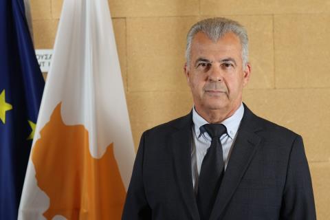 &Tau;&alpha; &upsilon;&pi;ό &delta;&iota;&alpha;&mu;ό&rho;&phi;&omega;&sigma;&eta; &kappa;έ&nu;&tau;&rho;&alpha; &gamma;&iota;&alpha; &mu;&epsilon;&tau;&alpha;&nu;ά&sigma;&tau;&epsilon;&sigmaf; &sigma;&epsilon; &Lambda;ί&mu;&nu;&epsilon;&sigmaf; &kappa;&alpha;&iota; &Mu;&epsilon;&nu;ό&gamma;&epsilon;&iota;&alpha; &epsilon;&pi;&iota;&sigma;&kappa;έ&phi;&theta;&eta;&kappa;&epsilon; &omicron; &Phi;&upsilon;&tau;&iota;&rho;ή&sigmaf;