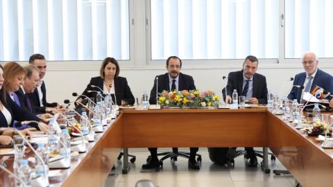 &Tau;&omicron; &mu;ή&nu;&upsilon;&mu;&alpha; &tau;&omicron;&upsilon; &Omicron;&Alpha;&Upsilon; &mu;&epsilon;&tau;ά &tau;&eta;&nu; &epsilon;&pi;ί&sigma;&kappa;&epsilon;&psi;&eta; &tau;&omicron;&upsilon; &Pi;&rho;ό&epsilon;&delta;&rho;&omicron;&upsilon;-&laquo;&Sigma;&tau;ό&chi;&omicron;&sigmaf; &eta; &epsilon;&nu;ί&sigma;&chi;&upsilon;&sigma;