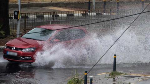 Βροχές και καταιγίδες στο μενού το καιρού σήμερα-Αναμένονται χιόνια στο Τρόοδος