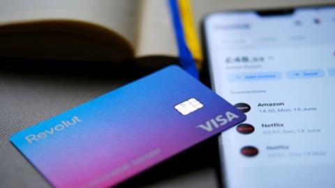 &Pi;&alpha;&rho;&iota;&sigma;&tau;ά&nu;&omicron;&upsilon;&nu; &lambda;&epsilon;&iota;&tau;&omicron;&upsilon;&rho;&gamma;&omicron;ύ&sigmaf; &tau;&eta;&sigmaf; Revolut &kappa;&alpha;&iota; &sigma;&tau;&omicron;&chi;&epsilon;ύ&omicron;&upsilon;&nu; &sigma;&tau;&eta;&nu; &kappa;&lambda;&omicron;&pi;ή &chi;&rho;&eta;&mu;ά&tau;&omega;&nu; &alpha;&pi;ό &tau;&rho;&alpha;&pi;&epsilon;&zeta;&iota;&kappa;&omicron;ύ&sigmaf; &lambda;&omicron;&gamma;&alpha;&rho;&iota;&alpha;&sigma;&mu;&omicron;ύ&sigmaf;
