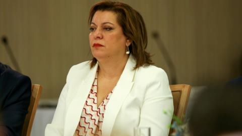 &Tau;&omicron; &mu;ή&nu;&upsilon;&mu;&alpha; &tau;&eta;&sigmaf; &upsilon;&pi;&omicron;&upsilon;&rho;&gamma;&omicron;ύ &Pi;&alpha;&iota;&delta;&epsilon;ί&alpha;&sigmaf; &gamma;&iota;&alpha; &tau;&eta;&nu; &eta;&mu;έ&rho;&alpha; &tau;&eta;&sigmaf; &gamma;&upsilon;&nu;&alpha;ί&kappa;&alpha;&sigmaf;-&laquo;&Tau;&eta;&nu; &tau;&iota;&mu;&omicron;ύ&mu;&epsilon; &sigma;&epsilon; &kappa;ά&theta;&epsilon; &tau;&eta;&sigmaf; &rho;ό&lambda;&omicron;&raquo;