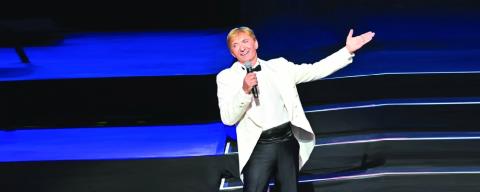 &Mu;ά&kappa;&eta;&sigmaf; &Delta;&epsilon;&lambda;&alpha;&pi;ό&rho;&tau;&alpha;&sigmaf;: &laquo;&Eta; &gamma;&upsilon;&nu;&alpha;ί&kappa;&alpha; &tau;&omicron;&upsilon; &Beta;&alpha;&sigma;ί&lambda;&eta; &Lambda;&omicron;&gamma;&omicron;&theta;&epsilon;&tau;ί&delta;&eta; &tau;&omicron;&nu; &alpha;&pi;ά&tau;&eta;&sigma;&epsilon; &mu;&epsilon; &tau;&omicron;&nu; &delta;ά&sigma;&kappa;&alpha;&lambda;&omicron; &omicron;&delta;ή&gamma;&eta;&sigma;&eta;&sigmaf;. &Alpha;&pi;&omicron;&phi;ά&sigma;&iota;&sigma;&alpha;&nu; &alpha;&upsilon;&tau;&omicron;&chi;&epsilon;&iota;&rho;ί&alpha;&raquo;