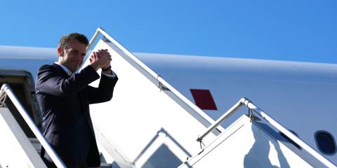 &Beta;&Iota;&Nu;&Tau;&Epsilon;&Omicron;: &Sigma;&tau;&eta; &Sigma;&omicron;ύ&delta;&alpha;&nu; &omicron; &Mu;&alpha;&kappa;&rho;ό&nu;-&Theta;&alpha; &epsilon;&pi;&iota;&sigma;&kappa;&epsilon;&phi;&theta;&epsilon;ί &tau;&omicron; &alpha;&epsilon;&rho;&omicron;&pi;&lambda;&alpha;&nu;&omicron;&phi;ό&rho;&omicron; &laquo;Charles de Gaulle&raquo;