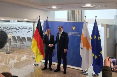 &Sigma;&tau;&eta;&nu; &Kappa;ύ&pi;&rho;&omicron; &omicron; &Upsilon;&Pi;&Epsilon;&Xi; &tau;&eta;&sigmaf; &Gamma;&epsilon;&rho;&mu;&alpha;&nu;ί&alpha;&sigmaf; Johann Wadephul-&laquo;&Sigma;&eta;&mu;&alpha;&nu;&tau;&iota;&kappa;ό&sigmaf; &phi;ί&lambda;&omicron;&sigmaf; &kappa;&alpha;&iota; &epsilon;&tau;&alpha;ί&rho;&omicron;&sigmaf; &eta; &Kappa;ύ&pi;&rho;&omicron;&sigmaf; &sigma;&epsilon; &delta;ύ&sigma;&kappa;&omicron;&lambda;&epsilon;&sigmaf; &epsilon;&pi;&omicron;&chi;έ&sigmaf;&raquo;