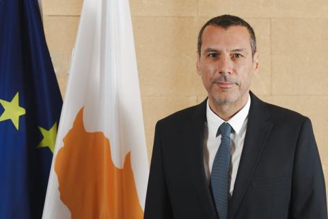 Ά&kappa;&omicron;&upsilon;&sigma;&epsilon; &tau;&alpha; &pi;&rho;&omicron;&beta;&lambda;ή&mu;&alpha;&tau;&alpha; &sigma;&tau;&omicron; &nu;&omicron;&sigma;&omicron;&kappa;&omicron;&mu;&epsilon;ί&omicron; &Alpha;&mu;&mu;&omicron;&chi;ώ&sigma;&tau;&omicron;&upsilon; &omicron; &Chi;&alpha;&rho;&alpha;&lambda;&alpha;&mu;&pi;ί&delta;&eta;&sigmaf;-&laquo;&Sigma;&tau;ό&chi;&omicron;&sigmaf; &eta; &sigma;&upsilon;&nu;&epsilon;&chi;ή&sigmaf; &alpha;&nu;&alpha;&beta;ά&theta;&mu;&iota;&sigma;&eta; &tau;&omega;&nu; &delta;&eta;&mu;ό&sigma;&iota;&omega;&nu; &nu;&omicron;&sigma;&eta;&lambda;&epsilon;&upsilon;&tau;&eta;&rho;ί&omega;&nu;&raquo;