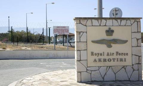 &Epsilon;&nu;&iota;&sigma;&chi;ύ&epsilon;&iota; &tau;&iota;&sigmaf; &Beta;ά&sigma;&epsilon;&iota;&sigmaf; &omicron; &Beta;&rho;&epsilon;&tau;&alpha;&nu;ό&sigmaf; &Upsilon;&Pi;&Alpha;&Mu; &epsilon;&nu;ώ &tau;&alpha; &Mu;&Mu;&Epsilon; &alpha;&nu;&tau;&iota;&delta;&rho;&omicron;ύ&nu; &sigma;&tau;&eta; &epsilon;&pi;ί&sigma;&kappa;&epsilon;&psi;&eta; &Mu;&alpha;&kappa;&rho;ό&nu; &sigma;&tau;&omicron; &nu;&eta;&sigma;ί