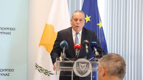 &Epsilon;&kappa;&tau;ί&mu;&eta;&sigma;&eta; &gamma;&iota;&alpha; &sigma;&upsilon;&nu;&delta;&rho;&omicron;&mu;ή &sigma;&epsilon; &epsilon;&nu;ί&sigma;&chi;&upsilon;&sigma;&eta; &alpha;&sigma;&phi;ά&lambda;&epsilon;&iota;&alpha;&sigmaf; &tau;&eta;&sigmaf; &Kappa;&upsilon;&pi;&rho;&iota;&alpha;&kappa;ή&sigmaf; &Delta;&eta;&mu;&omicron;&kappa;&rho;&alpha;&tau;ί&alpha;&sigmaf; &epsilon;&xi;έ&phi;&rho;&alpha;&sigma;&epsilon; &omicron; &Pi;ά&lambda;&mu;&alpha;&sigmaf; &sigma;&tau;&eta;&nu; &Upsilon;&Pi;&Alpha;&Mu; &Omicron;&lambda;&lambda;&alpha;&nu;&delta;ί&alpha;&sigmaf;