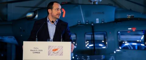 &Alpha;&pi;έ&phi;&upsilon;&gamma;&epsilon; &nu;&alpha; &alpha;&pi;&alpha;&nu;&tau;ή&sigma;&epsilon;&iota; &gamma;&iota;&alpha; &tau;&eta;&nu; &epsilon;&pi;ί&theta;&epsilon;&sigma;&eta; &tau;&eta;&sigmaf; &Alpha;&nu;&nu;ί&tau;&alpha;&sigmaf; &omicron; &Chi;&rho;&iota;&sigma;&tau;&omicron;&delta;&omicron;&upsilon;&lambda;ί&delta;&eta;&sigmaf;-&laquo;&Delta;&epsilon;&nu; &epsilon;&mu;&pi;&lambda;έ&kappa;&omicron;&mu;&alpha;&iota; &sigma;&tau;&eta;&nu; &pi;&rho;&omicron;&epsilon;&kappa;&lambda;&omicron;&gamma;&iota;&kappa;ή &epsilon;&kappa;&sigma;&tau;&rho;&alpha;&tau;&epsilon;ί&alpha;&raquo;, &epsilon;&pi;&iota;&kappa;&omicron;&iota;&nu;ώ&nu;&eta;&sigma;&epsilon; &mu;&epsilon; &Omicron;ύ&rho;&sigma;&omicron;&upsilon;&lambda;&alpha;