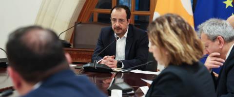 Ά&mu;&epsilon;&sigma;&alpha; &mu;έ&tau;&rho;&alpha; &gamma;&iota;&alpha; &alpha;&nu;&tau;&iota;&mu;&epsilon;&tau;ώ&pi;&iota;&sigma;&eta; &tau;&omega;&nu; &pi;&rho;&omicron;&kappa;&lambda;ή&sigma;&epsilon;&omega;&nu; &sigma;&tau;&omicron;&nu; &tau;&omicron;&upsilon;&rho;&iota;&sigma;&mu;ό &alpha;&pi;&omicron;&phi;ά&sigma;&iota;&sigma;&epsilon; &omicron; &Pi;&rho;ό&epsilon;&delta;&rho;&omicron;&sigmaf; &sigma;&tau;&eta;&nu; &sigma;ύ&sigma;&kappa;&epsilon;&psi;&eta;-&laquo;&Eta; &chi;ώ&rho;&alpha; &mu;&alpha;&sigmaf; &epsilon;ί&nu;&alpha;&iota; &alpha;&sigma;&phi;&alpha;&lambda;ή&sigmaf;&raquo;