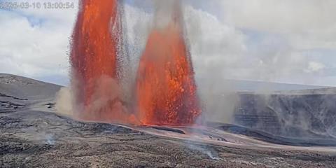 ΒΙΝΤΕΟ: Το ηφαίστειο Κιλαουέα εκτοξεύει σιντριβάνια λάβας, ύψους 300 μέτρων