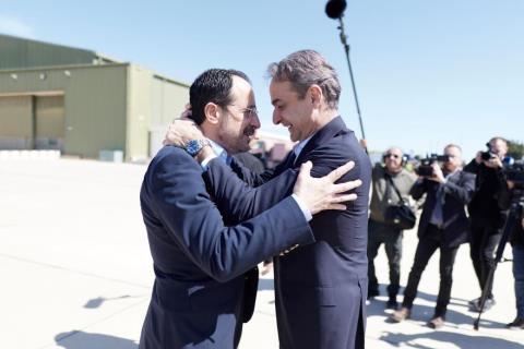 &Pi;ώ&sigmaf; &alpha;&pi;&alpha;&nu;&tau;ά &sigma;&tau;&iota;&sigmaf; &epsilon;&pi;&iota;&kappa;&rho;ί&sigma;&epsilon;&iota;&sigmaf; &gamma;&iota;&alpha; &tau;&eta; &beta;&omicron;ή&theta;&epsilon;&iota;&alpha; &sigma;&tau;&eta;&nu; &Kappa;ύ&pi;&rho;&omicron; &omicron; &Mu;&eta;&tau;&sigma;&omicron;&tau;ά&kappa;&eta;&sigmaf;-&laquo;&Eta; &pi;&rho;&omicron;&sigma;&tau;&alpha;&sigma;ί&alpha; &tau;&eta;&sigmaf; ή&tau;&alpha;&nu; ά&mu;&epsilon;&sigma;&eta; &pi;&rho;&omicron;&tau;&epsilon;&rho;&alpha;&iota;ό&tau;&eta;&tau;&alpha; &kappa;&alpha;&iota; &mu;ό&nu;&omicron;&iota; &theta;&alpha; &tau;&eta; &sigma;&tau;&eta;&rho;ί&zeta;&alpha;&mu;&epsilon;&raquo;