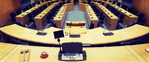 &Epsilon;&gamma;&kappa;&rho;ί&theta;&eta;&kappa;&epsilon; &pi;&rho;ό&tau;&alpha;&sigma;&eta; &nu;ό&mu;&omicron;&upsilon; &alpha;&pi;ό &tau;&eta;&nu; &Omicron;&lambda;&omicron;&mu;έ&lambda;&epsilon;&iota;&alpha; &gamma;&iota;&alpha; &tau;&omicron;&pi;&omicron;&theta;έ&tau;&eta;&sigma;&eta; &phi;ά&rho;&omega;&nu; &sigma;&epsilon; &omicron;&chi;ή&mu;&alpha;&tau;&alpha; &kappa;&iota;&nu;&eta;&tau;ώ&nu; &kappa;&alpha;&mu;&epsilon;&rho;ώ&nu;