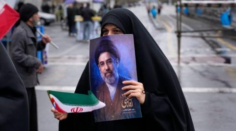 &Tau;&omicron; &pi;&rho;ώ&tau;&omicron; &mu;ή&nu;&upsilon;&mu;&alpha; &tau;&omicron;&upsilon; &Mu;&omicron;&tau;&zeta;&tau;ά&mu;&pi;&alpha; &Chi;&alpha;&mu;&epsilon;&nu;&epsilon;ΐ &kappa;&alpha;&iota; &tau;&omicron; &kappa;&rho;ί&sigma;&iota;&mu;&omicron; &epsilon;&rho;ώ&tau;&eta;&mu;&alpha; &pi;&omicron;&upsilon; &pi;&alpha;&rho;&alpha;&mu;έ&nu;&epsilon;&iota; &alpha;&nu;&alpha;&pi;ά&nu;&tau;&eta;&tau;&omicron; &gamma;&iota;&alpha; &tau;&eta;&nu; &kappa;&alpha;&tau;ά&sigma;&tau;&alpha;&sigma;ή &upsilon;&gamma;&epsilon;ί&alpha;&sigmaf; &tau;&omicron;&upsilon;